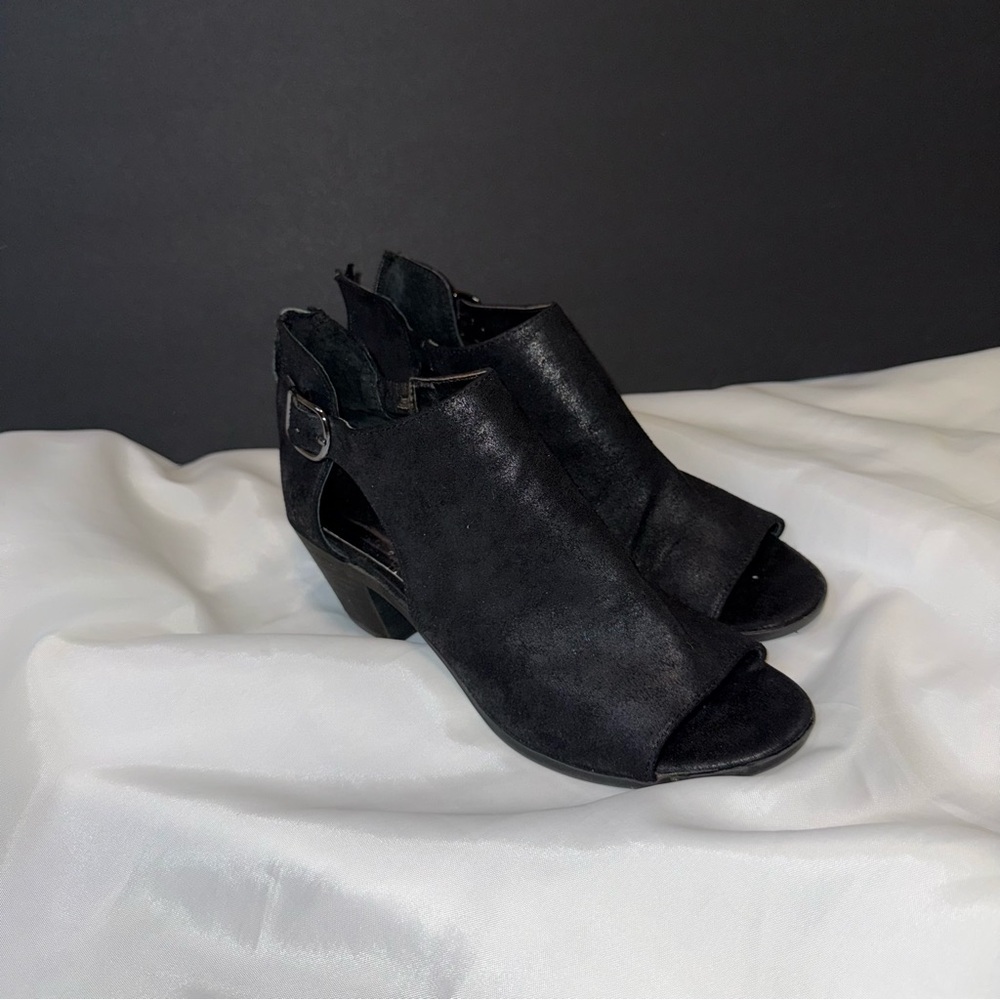 Carlos Santana Black Women's‎ 7 Peep-Toe Heels Chic Biker Casual Y2K